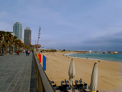 Barcelona-Head-to-the-beach