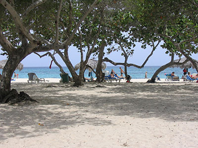 Plage Esmeralda guardalavaca à Cuba